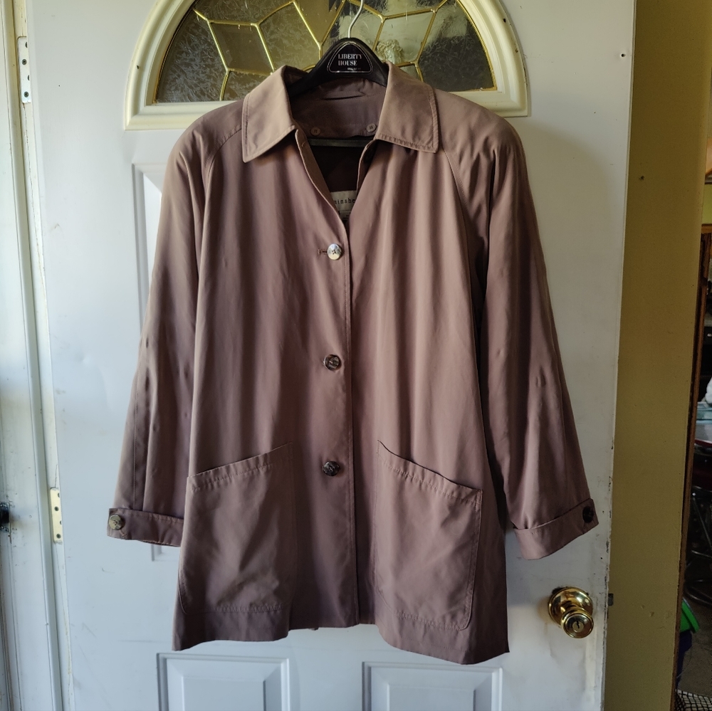 SZ M Rainshredder Coat Size Medium
